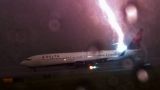 Гроза в Шереметьево: молния вывела из строя три самолета