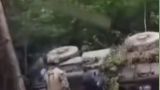 Приплыли: французский танк утонул в придорожной луже на Украине
