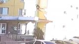 В Дагестане женщина выпала из окна седьмого этажа — видео