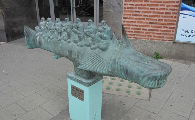 Похитителей бронзовой скульптуры «Эмигранты» в Швеции ждет неприятный сюрприз