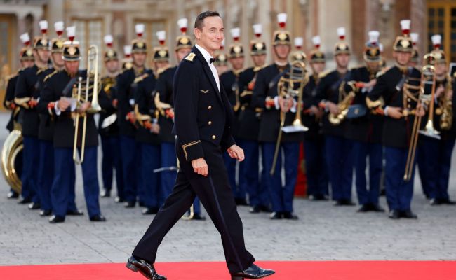 До потери детей: Глава штаба ВС Франции призвал мэров готовиться к войне с Россией До потери детей: Глава штаба ВС Франции призвал мэров готовиться к войне с Россией