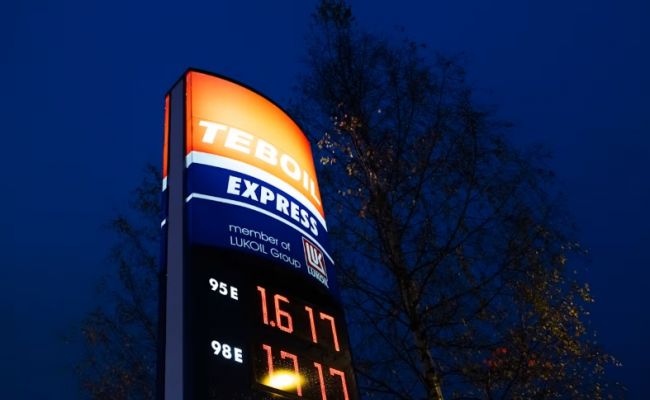 Заканчивается топливо — закрываем: «Лукойл» останавливает АЗС в Финляндии