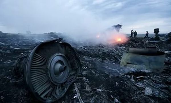 Аэропорт Ростова начали расчищать от обломков «боинга»