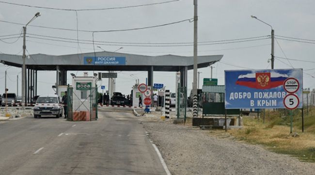 Киев стал создавать препятствия для посещения Крыма туристами Киев стал создавать препятствия для посещения Крыма туристами