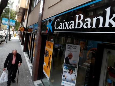 Один из крупнейших банков Испании может перенести штаб-квартиру из Каталонии