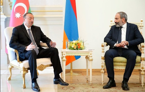 Ильхам Алиев и Никол Пашинян
