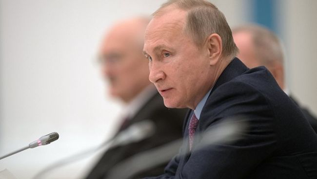 Путин: «Миф о „ручном управлении“ безумно преувеличен» Путин: «Миф о „ручном управлении“ безумно преувеличен»