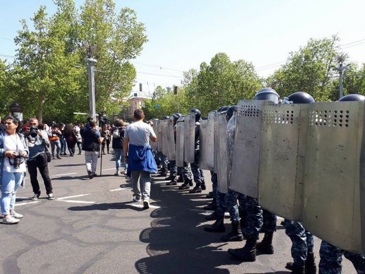 Amid protests, Armenia's ex president becomes prime minister