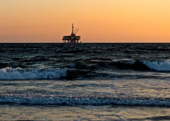 Русский нефтегазовый гигант «Роснефть» начал бурение скважины на шельфе Черного моря