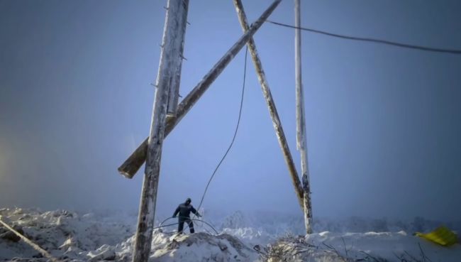 К базе Северного флота натягивают провода: быстро запитать Североморск не получается К базе Северного флота натягивают провода: быстро запитать Североморск не получается