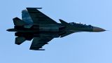 Су-27 совершал опасные маневры в шести метрах от самолета британских ВВС — Guardian