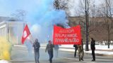 В Петербурге левые патриоты захватили трибуну в Смольном