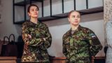 Эстонских женщин зовут в армию отражать натиск «агрессивной России»