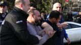 «Грузинский марш» напал на телекомпанию «Рустави 2» — ранен журналист