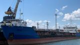 Экипаж задержанного на Украине танкера вернулся в Москву