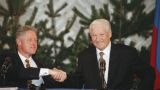 Ход США: Ельцин просил Клинтона принять первой Россию в НАТО. Что ответит Москва?