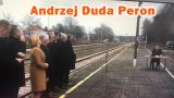Блогосфера высмеяла президента Польши за фото на затрапезном перроне