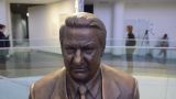 «Грязь, мерзость, предательство»: Михалков требует прекратить работу «Ельцин-центра»