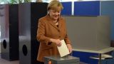 Меркель и Шульц проголосовали на выборах в Бундестаг