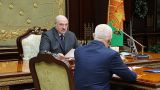 Лукашенко назвал приоритетной поддержку людей в погонах