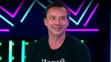 Лидер звездной группы 90-х обиделся на «стероидного старика» и обещал найти хейтеров