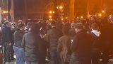 В Сухуме собираются люди в поддержку задержанных за попытку переворота