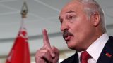 Лукашенко заявил о нарастании угроз на границах Белоруссии