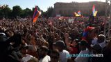 Армянское общество не определилось с альтернативой Пашиняну — опрос на фоне протестов