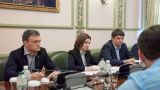 «Бузутеры Санду»: молдавская чиновничья рать разрастается и «жрет в три горла»