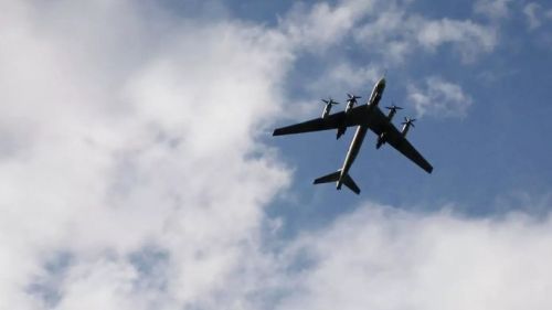 Киевляне стекаются на станции метро: на Украине ждут массированную ракетную атаку