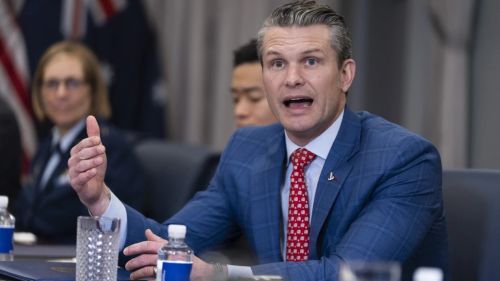 В Пентагоне скандал: Хегсет потребовал немедленной отставки главы штаба армии Джорджа