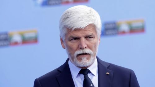 Скандал вокруг заявления президента Чехии о передаче самолетов Киеву расширяется