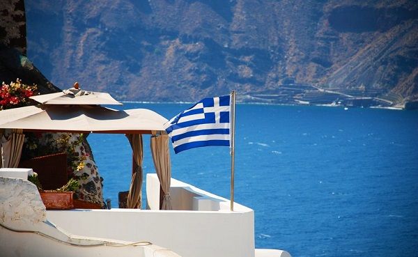 Греция готова принимать туристов из России с 7 сентября