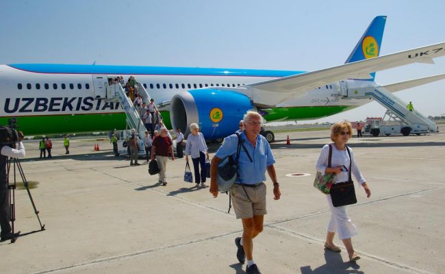 Киргизия возобновляет авиасообщение с Узбекистаном и Казахстаном