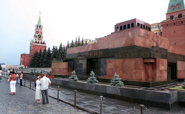В РФ выберут лучшую архитектурную идею для Мавзолея Ленина