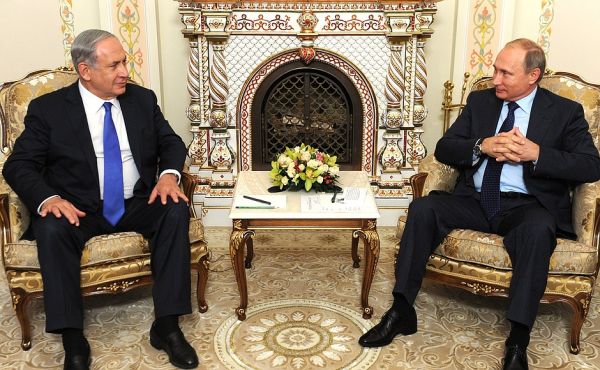 Путин заявил, что армии Сирии сейчас не до "второго фронта"