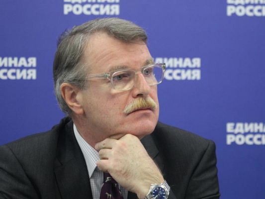 Константин константинович петриченко сын мышковой дипломат фото