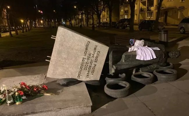 Даешь декатолизацию ускоренными темпами! Даешь декатолизацию ускоренными темпами!