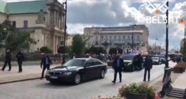 «Переплюнула Навального»: Кортеж Тихановской в Варшаве высмеяли в соцсетях