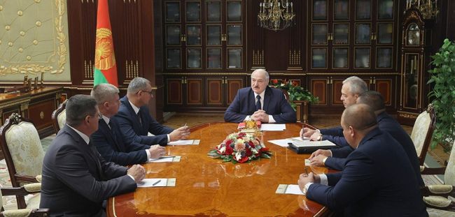 Лукашенко не считает ситуацию в Белоруссии сложной